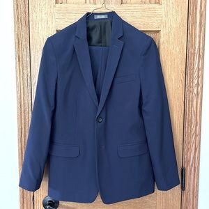 Boy’s Blue Van Heusen Flex Suit. Size 16.